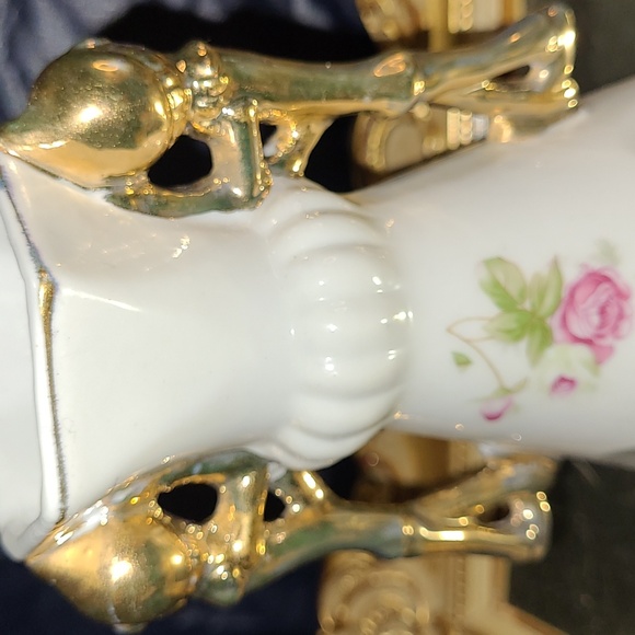 A unique vase with a gold figure on each side used as handles trims in gold 6" - Picture 7 of 8